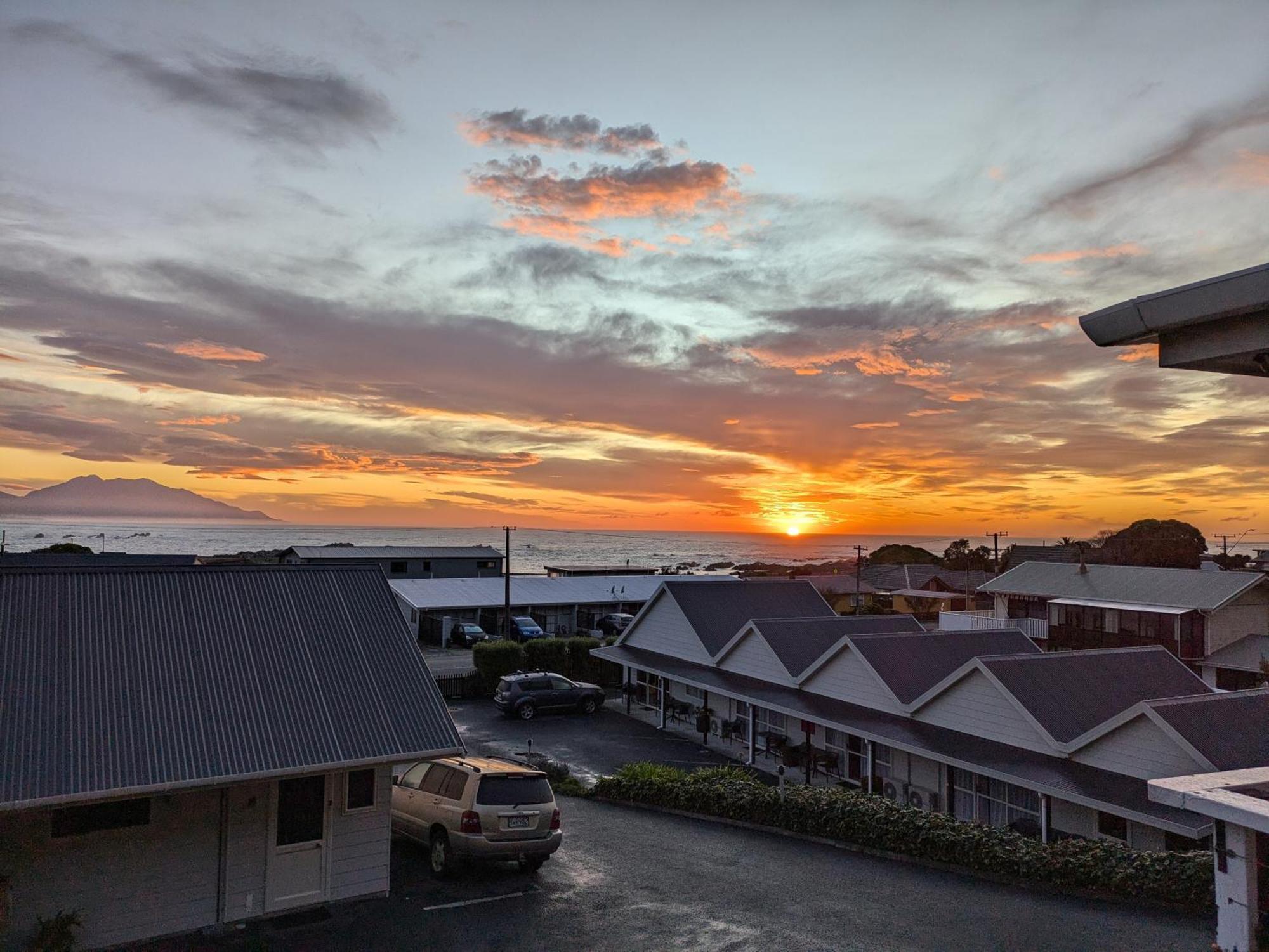 The Peninsula Motel 4*